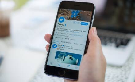 Cara Sematkan Tweet Orang Lain